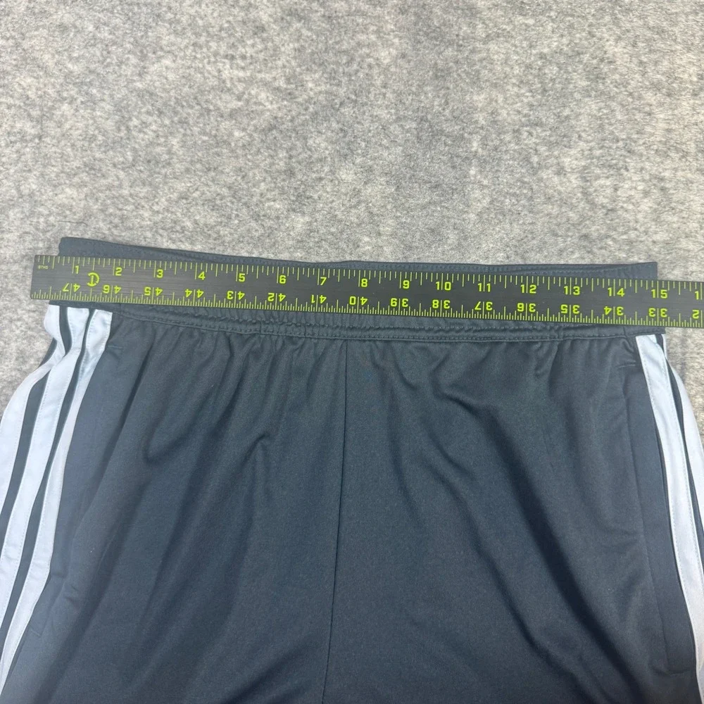 Adidas Mens Black 3-Stripe Athletic Soccer Shorts Size Medium 7 Inch Inseam